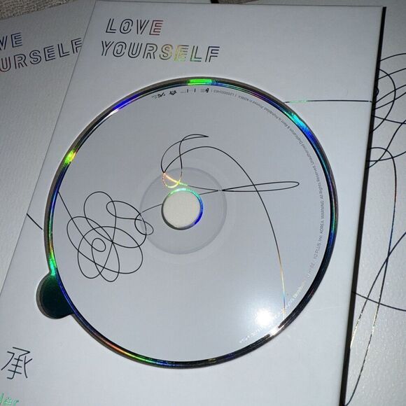 BTS Mini Album Vol. 5 - Love Yourself 承 'Her' by BTS (CD + Booklet (100 P) - Picture 2 of 4